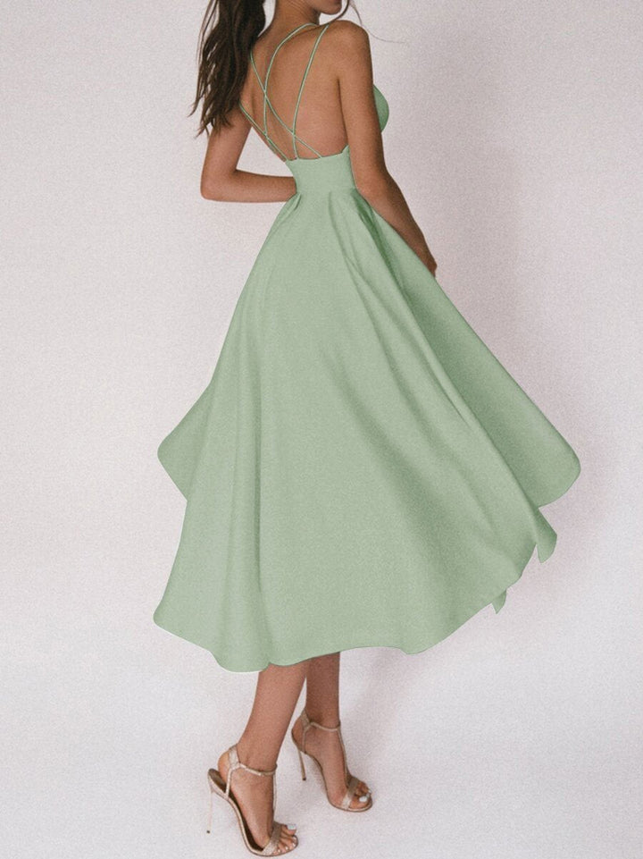 CAMRYN - VESTIDO CHARME CON ESCOTE EN V Y TIRANTES