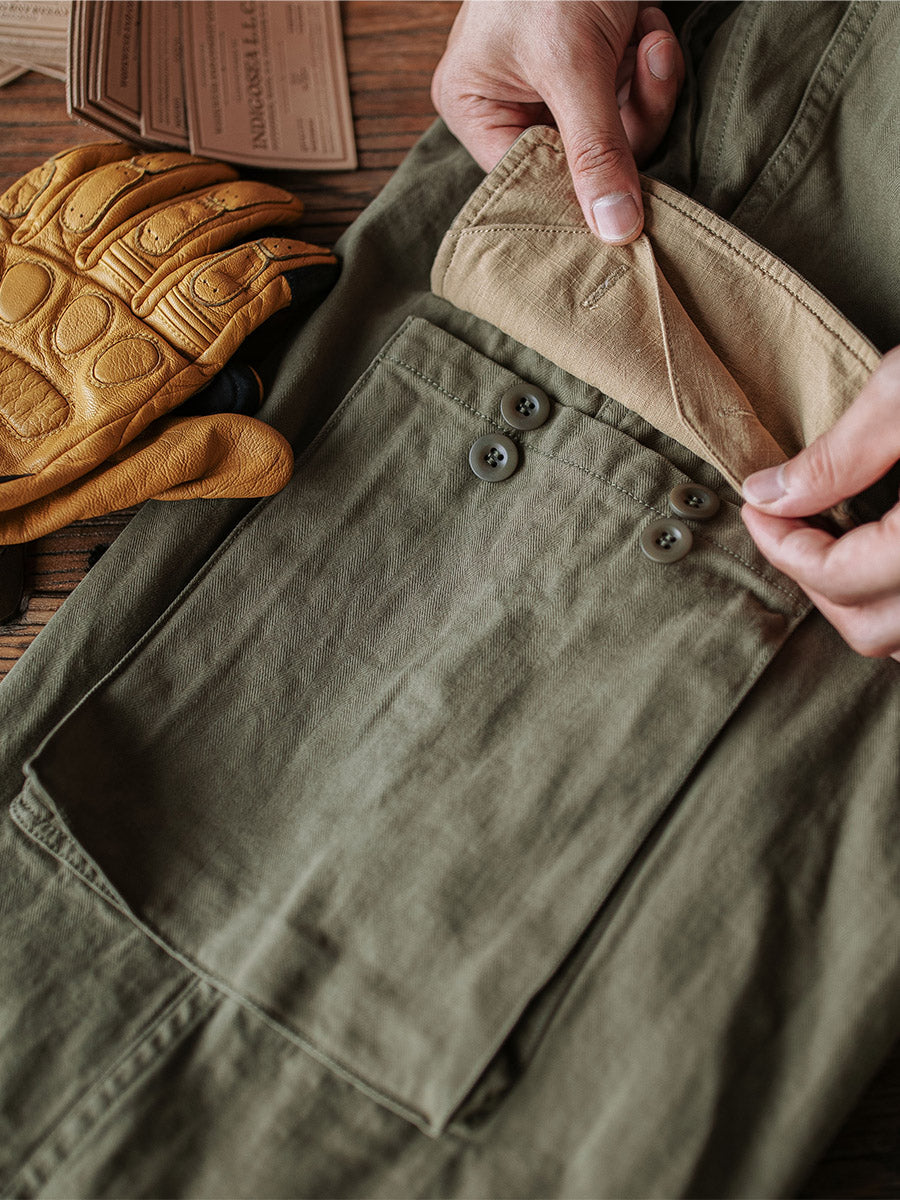 LEVI - PANTALONES DE SARGA ESPIGA ESTILO MILITAR