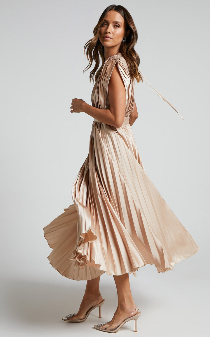 MADISYN - VESTIDO CON FALDA PLISADA Y ESCOTE EN V FLUIDO