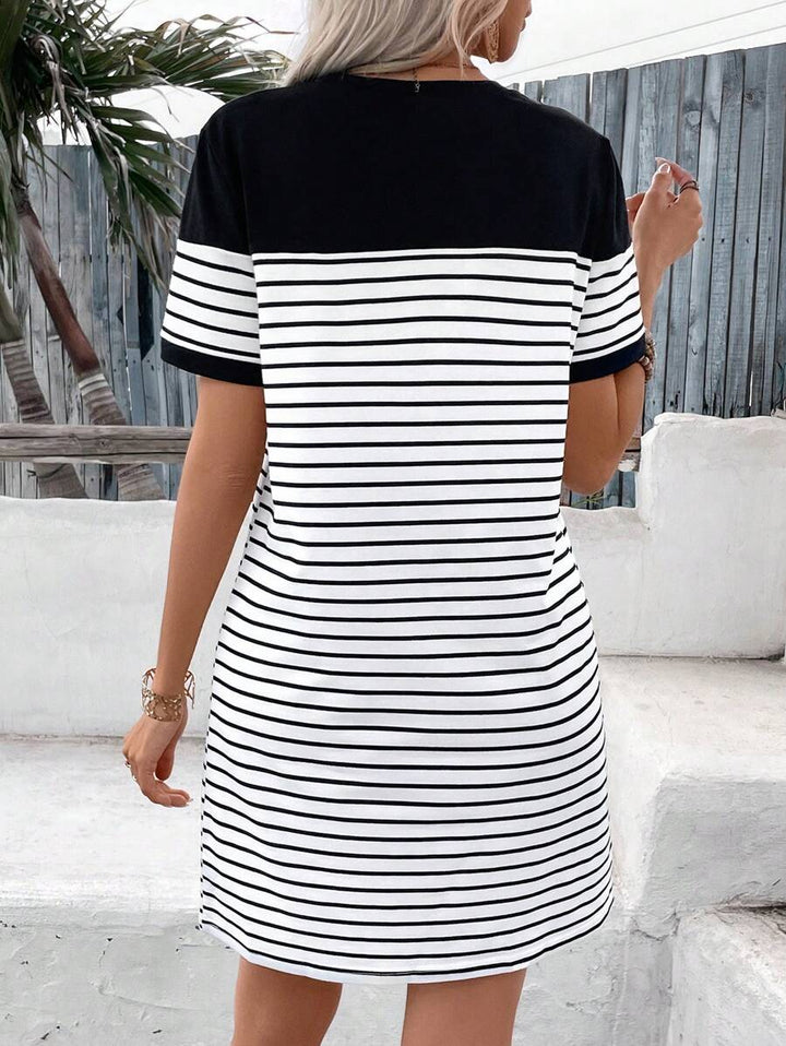 ERLINE - VESTIDO TIPO TEE CON ACENTO DE CORAZÓN