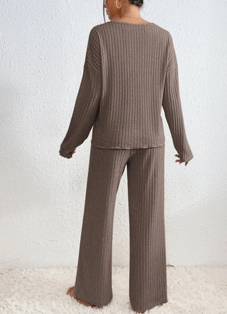 BLANCA - EL CONJUNTO MINIMALISTA DE ROPA CÓMODA