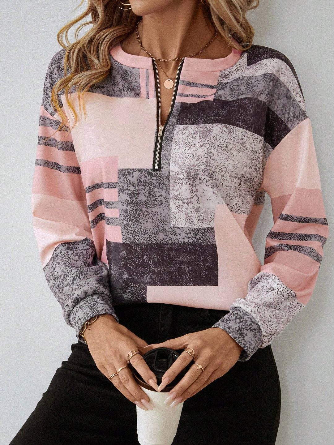 LOTTIE - SUDADERA CON ENCANTO DELICADO