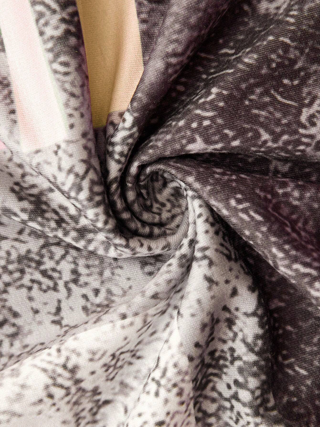 LOTTIE - SUDADERA CON ENCANTO DELICADO