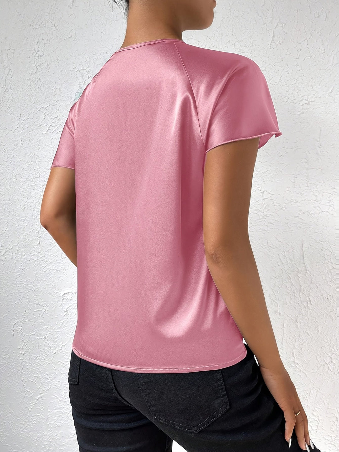 LEASA - BLUSA CON ACENTO MODERNO EN EL HOMBRO