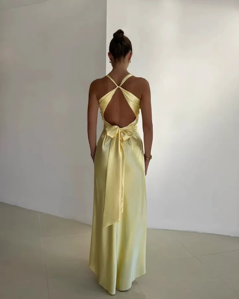 Rosalyn - Vestido Maxi de Satén con Escote en V, Lazo y Espalda Descubierta