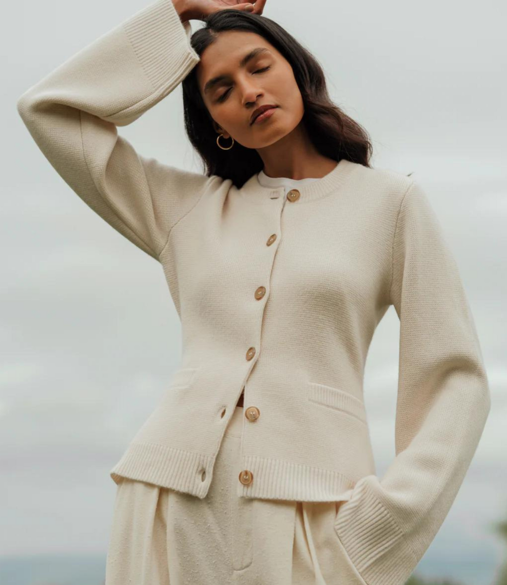 BELLAMY - CARDIGAN DE MANGA CAMPANA LISA