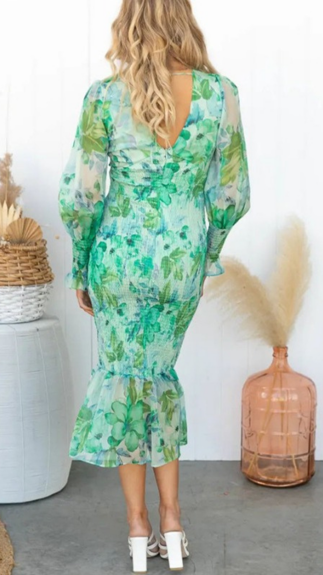TARIE - VESTIDO CON ESCOTE EN V