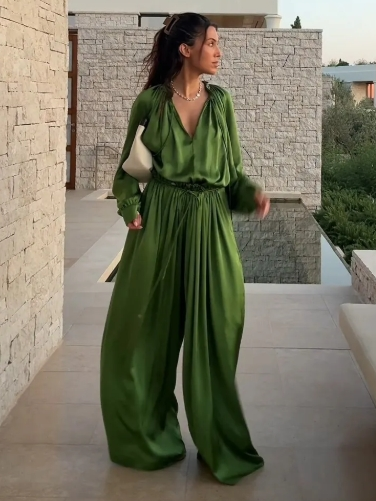 TALIYAH - CONJUNTO DE PANTALONES RELAJADOS DE SATÉN DE LUJO