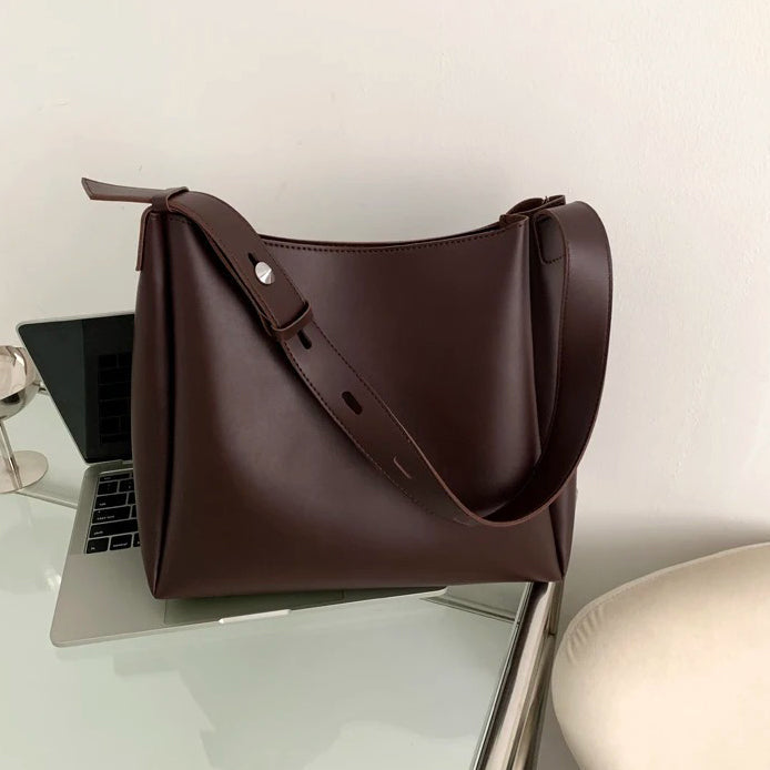 BELLA - BOLSO ESPACIOSO