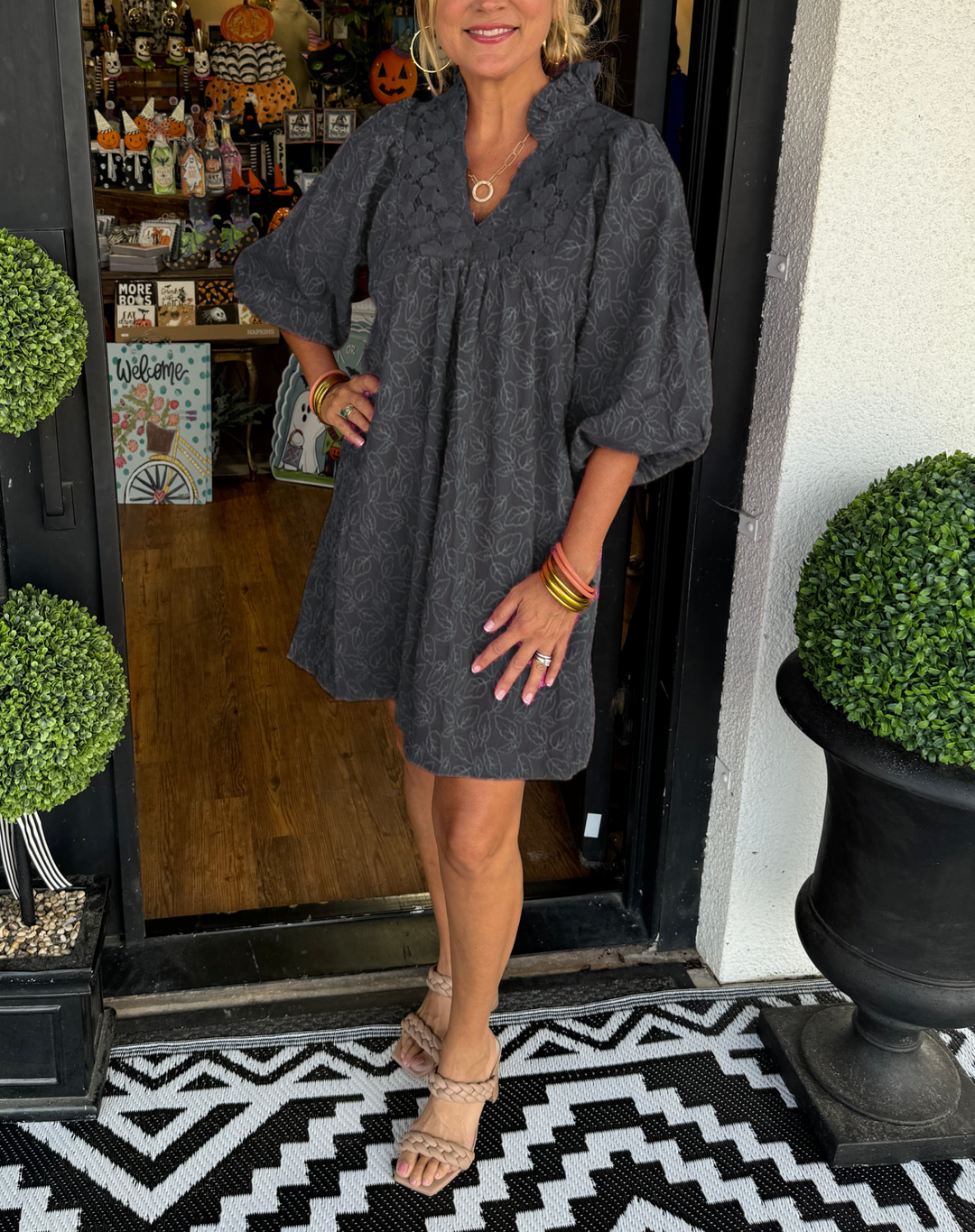 RUCILLA - VESTIDO MINI HOJAS CON MANGAS ABULLONADAS