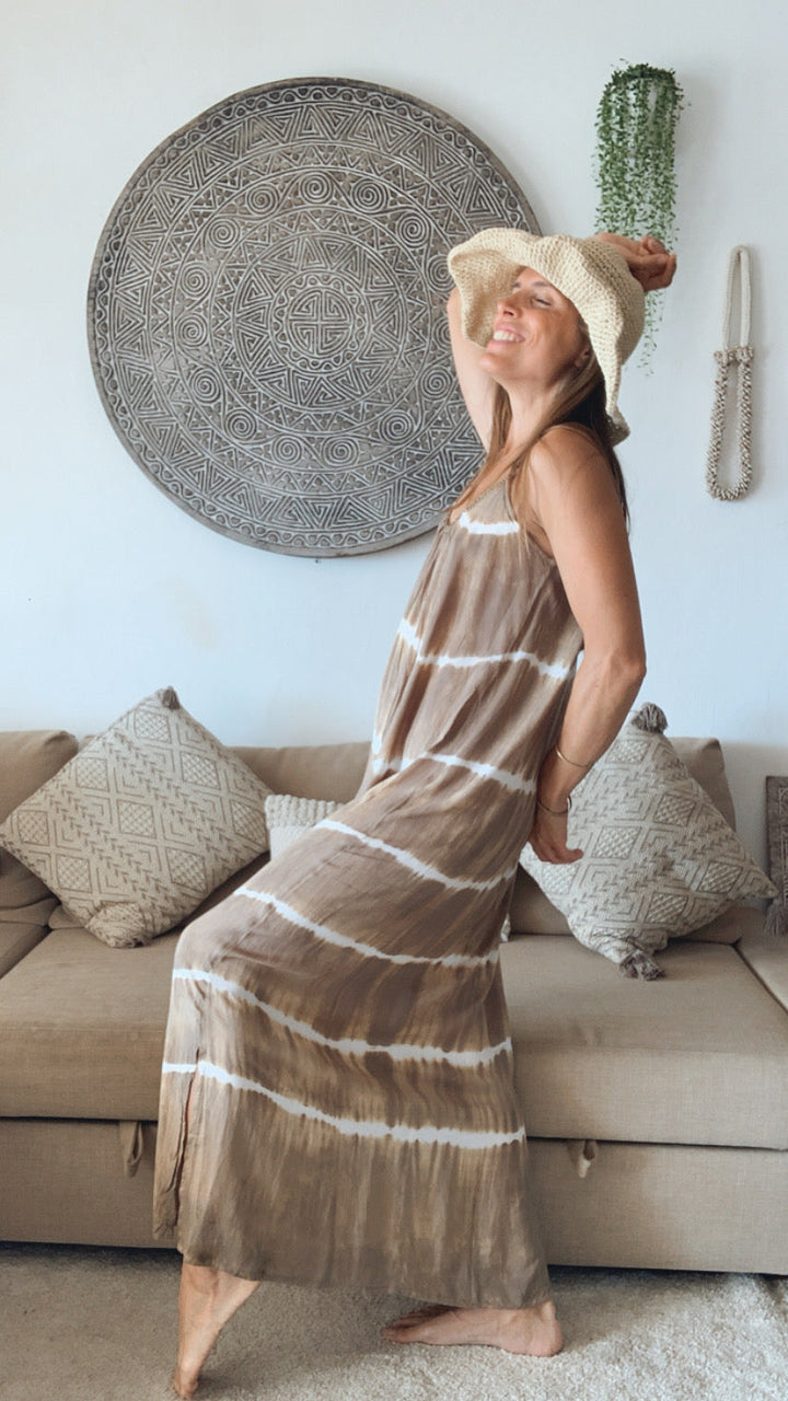 CLARITA - VESTIDO BEIGE DE ORILLA DE VERANO