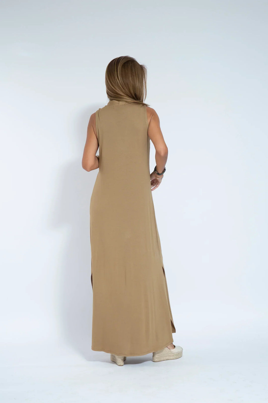 VIVIEN - VESTIDO QUE REALZA LA FIGURA CON CHALECO