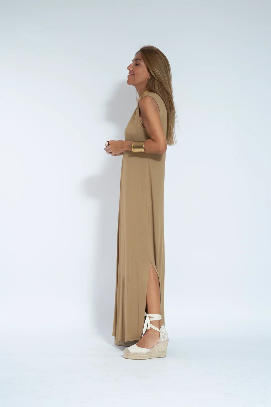 VIVIEN - VESTIDO QUE REALZA LA FIGURA CON CHALECO