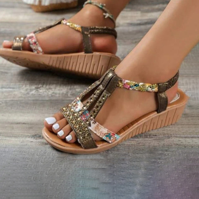LINDY - SANDALIAS ELEGANTES DE CUÑA CON DETALLES DE CRISTALES