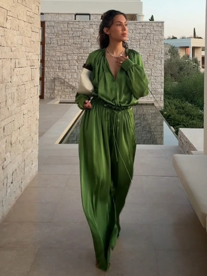 TALIYAH - CONJUNTO DE PANTALONES RELAJADOS DE SATÉN DE LUJO
