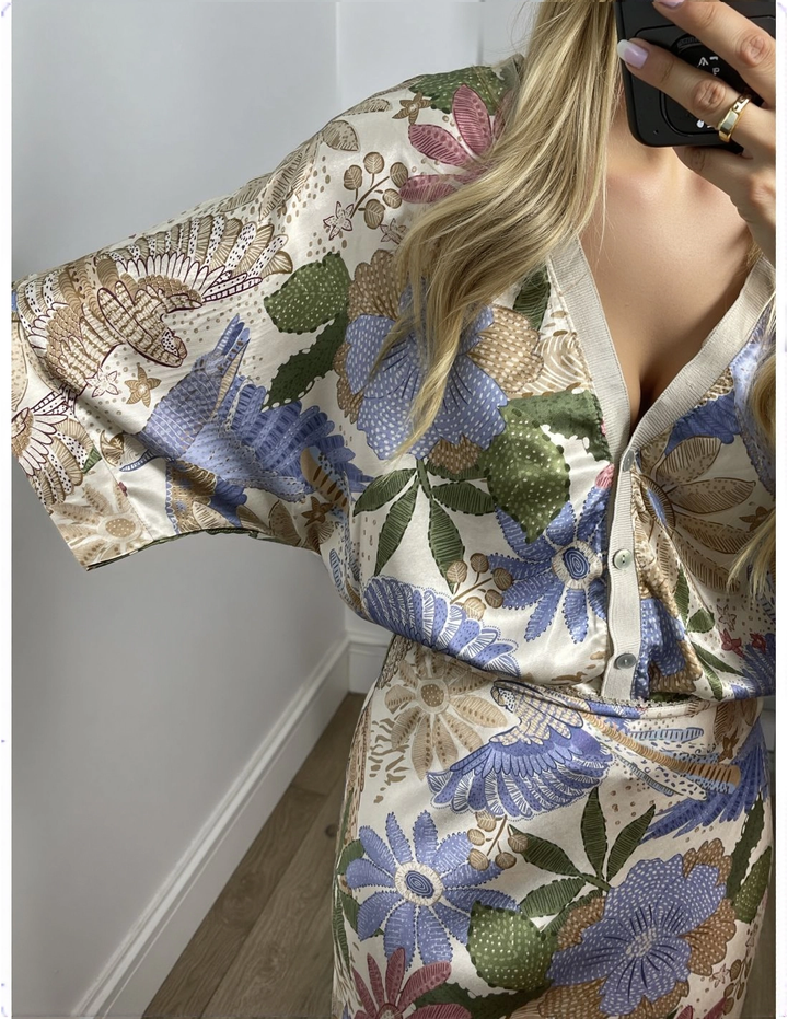 DANA - CONJUNTO FLORAL DE SEDA