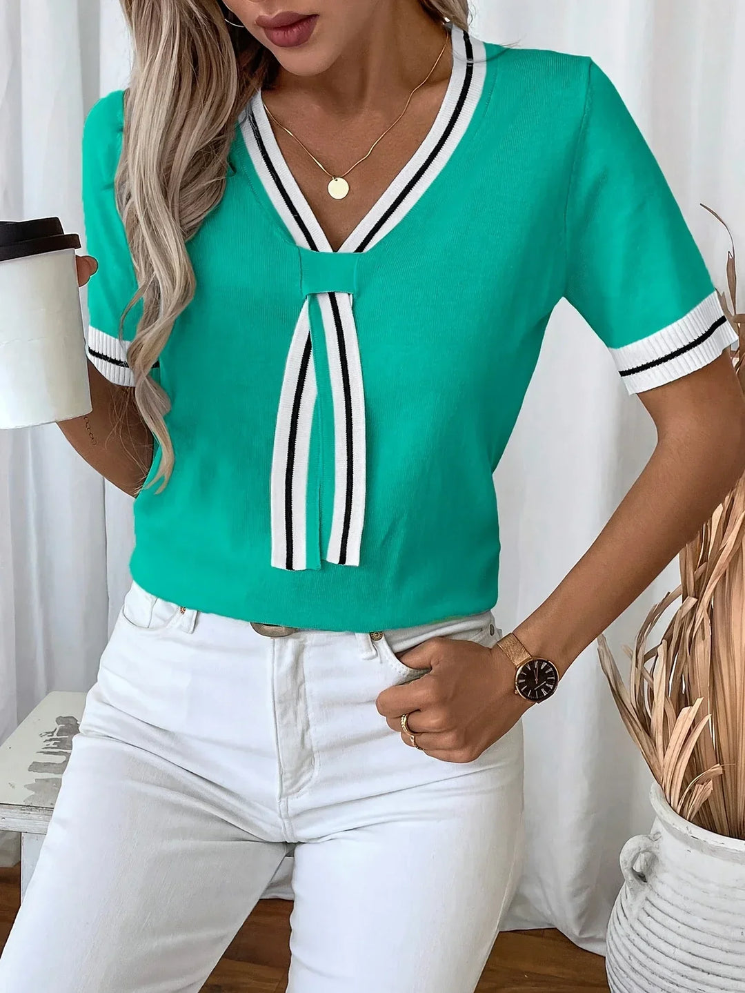 CLAUDE - TOP DE ELEGANCIA ACOGEDORA CON ESCOTE EN V