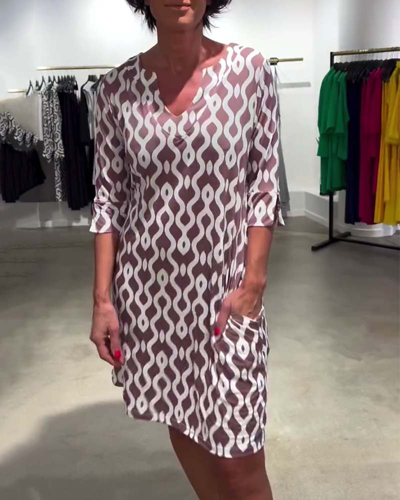 JACKY - VESTIDO DISEÑADO CON ESTAMPADO DE LARGO MEDIO Y ESCOTE