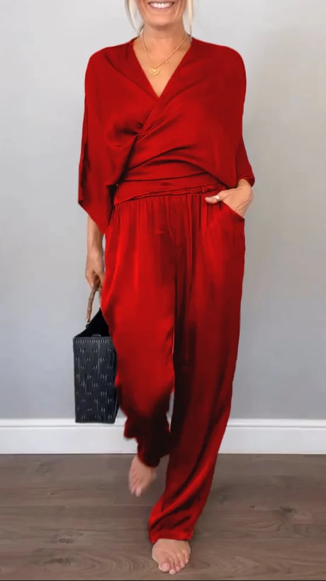 GELLI - TRAJE DE SATÉN DE LUJO Y COMODIDAD