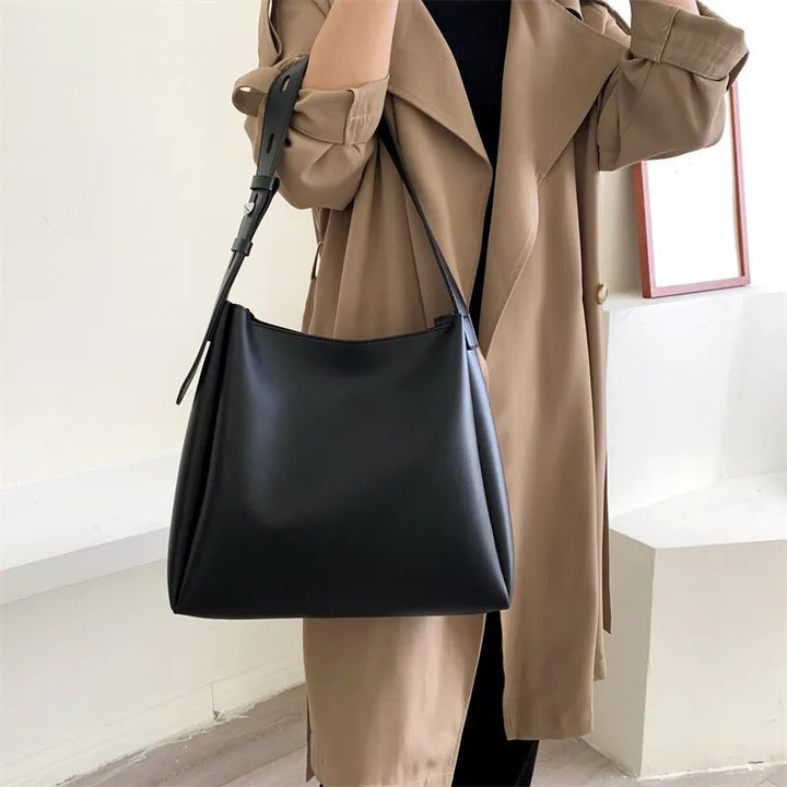 BELLA - BOLSO ESPACIOSO
