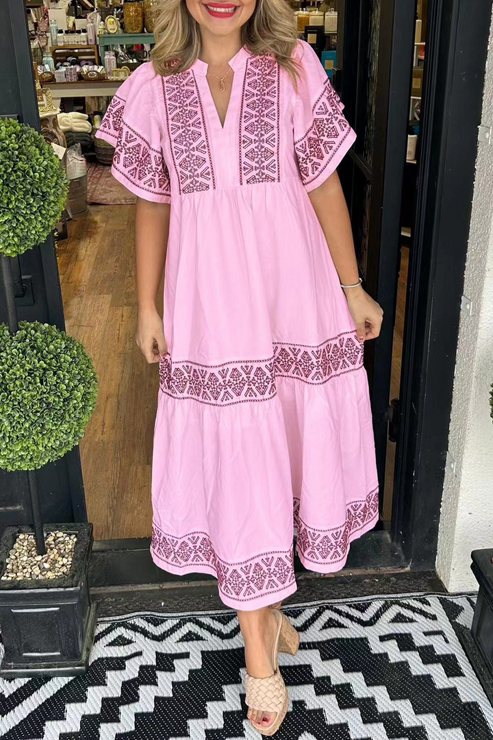 ESTELLA - VESTIDO EN LÍNEA A CON ESCOTE EN V Y PATCHWORK GEOMÉTRICO