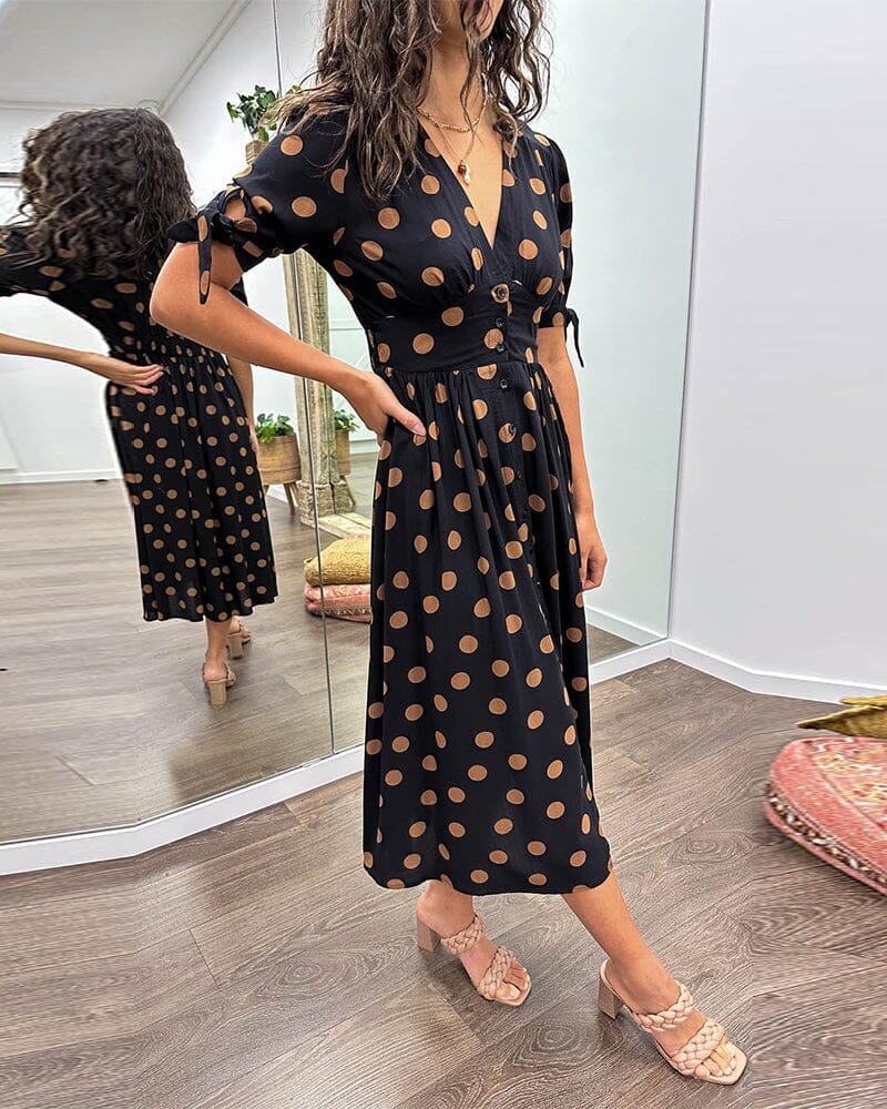 SAINTCLAIR - VESTIDO SWEETHEART CON ESCOTE EN V PROFUNDO Y LUNARES