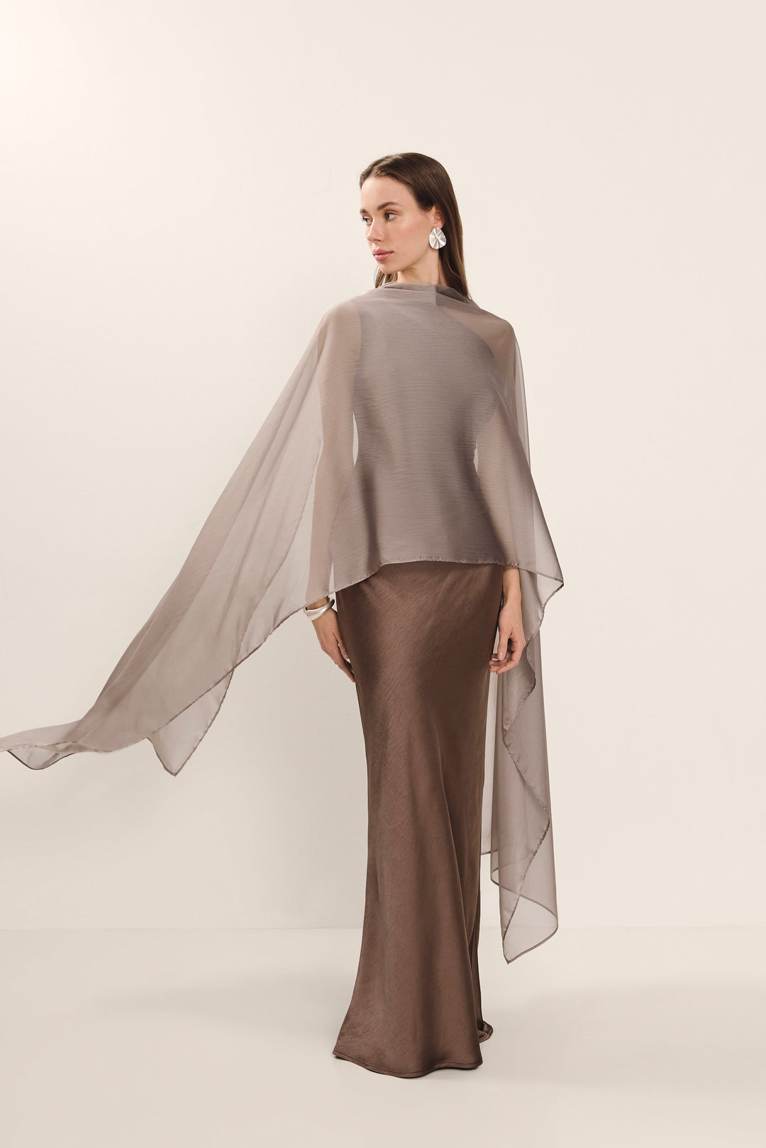 FIANG - VESTIDO DE NOCHE CON ESCOTE ANGULADO