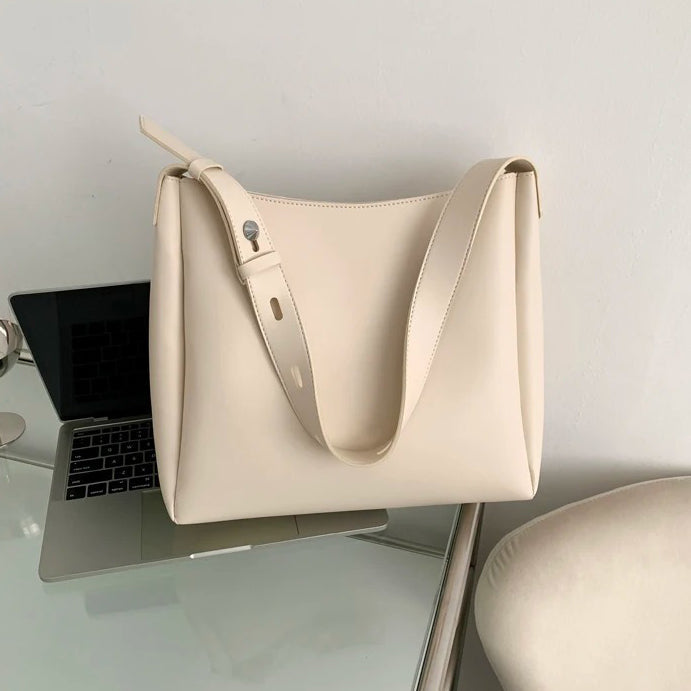 BELLA - BOLSO ESPACIOSO