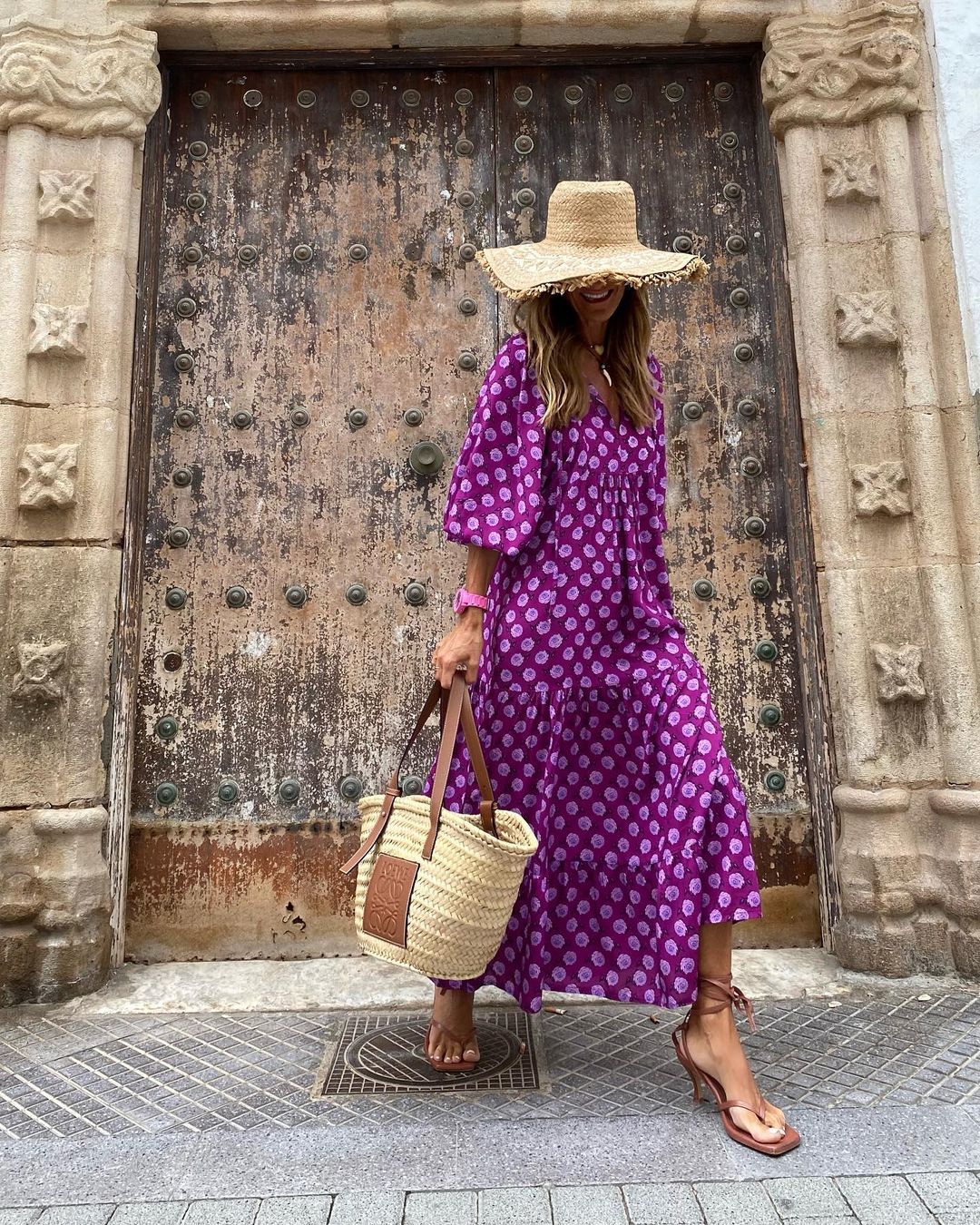 PATSI - VESTIDO CON HOMBROS ABULLONADOS