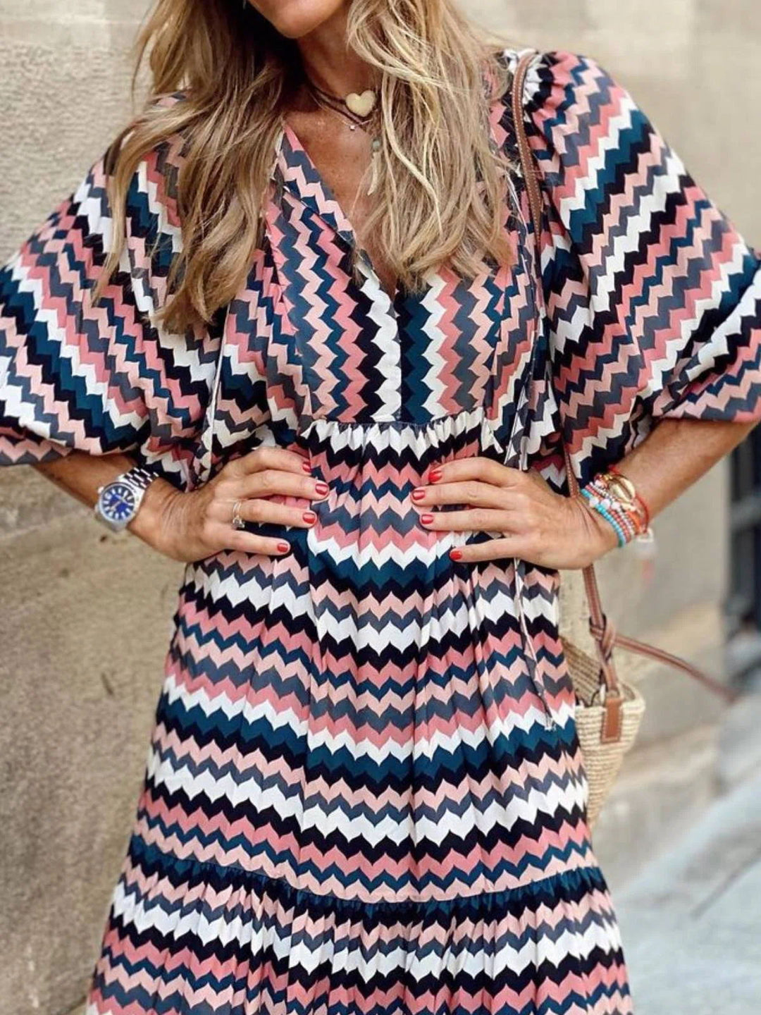 PATSI - VESTIDO CON HOMBROS ABULLONADOS