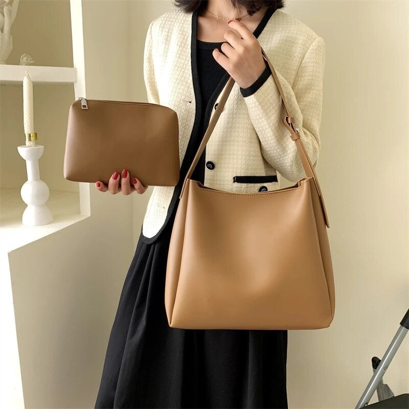 BELLA - BOLSO ESPACIOSO