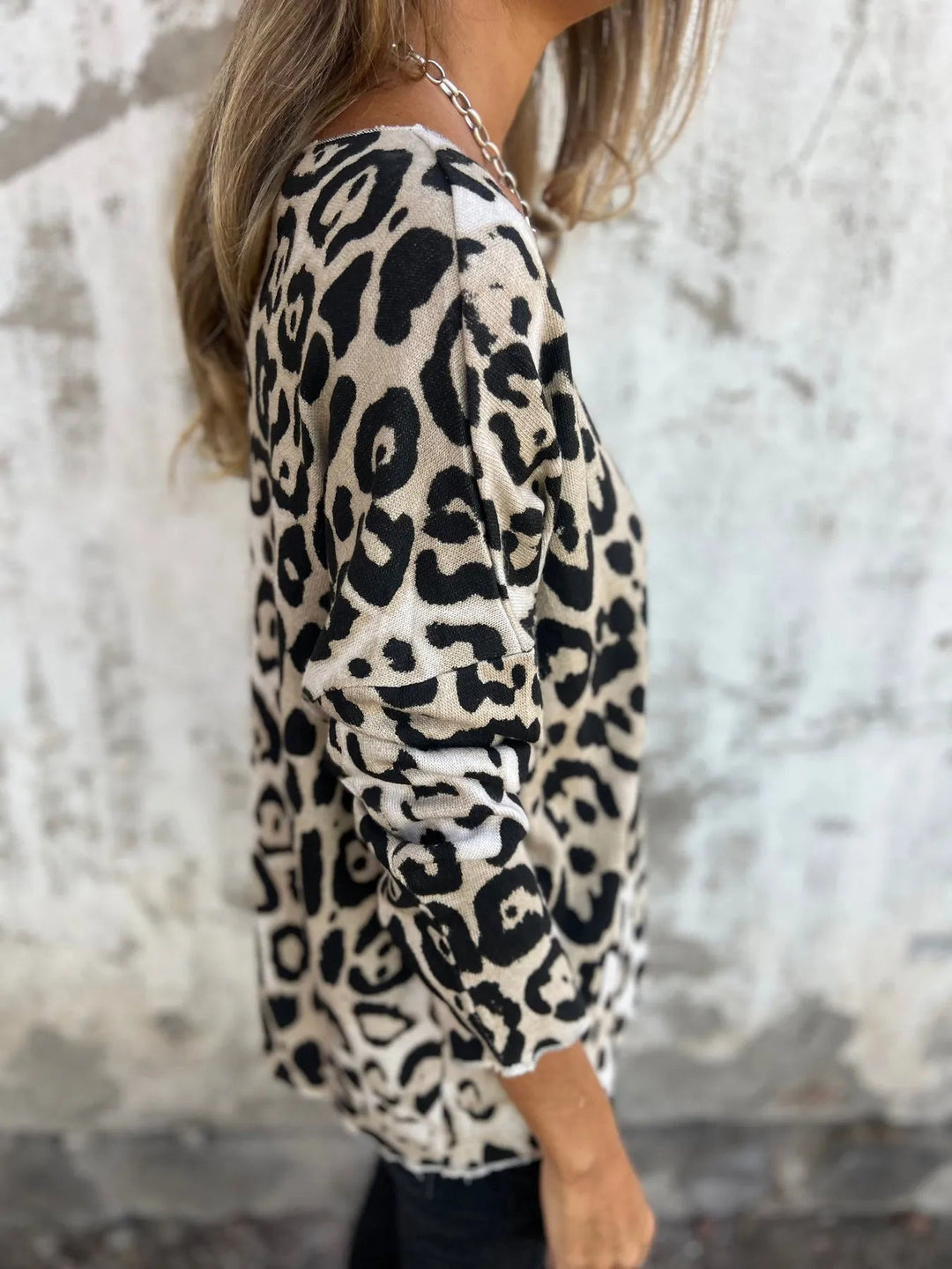 SERA - BLUSA CASUAL CON ESTAMPADO DE LEOPARDO