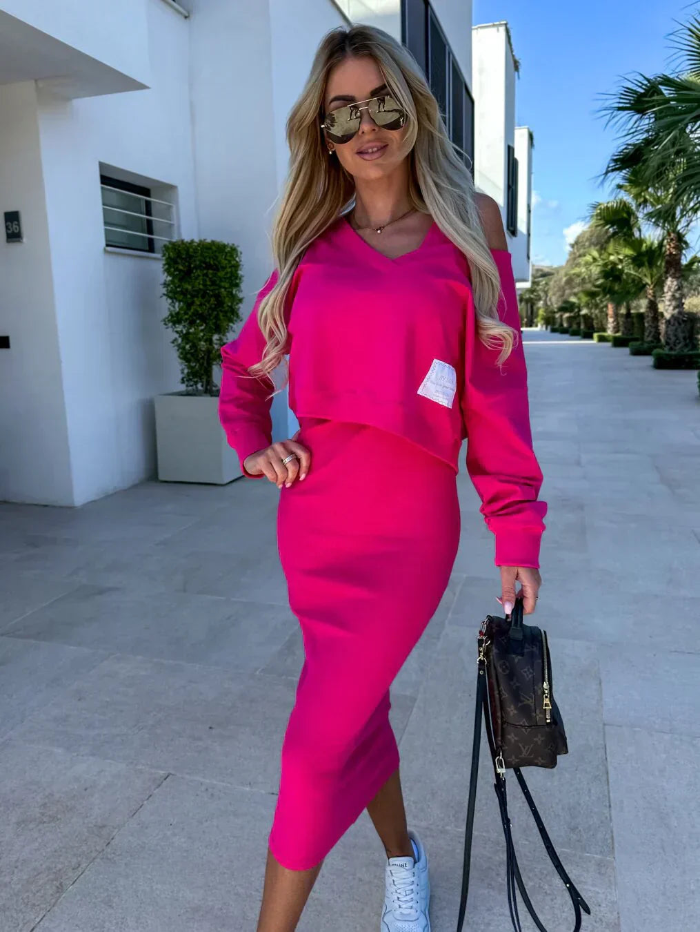 LARISA – CONJUNTO DE VESTIDO MIDI CON SUÉTER SUAVE