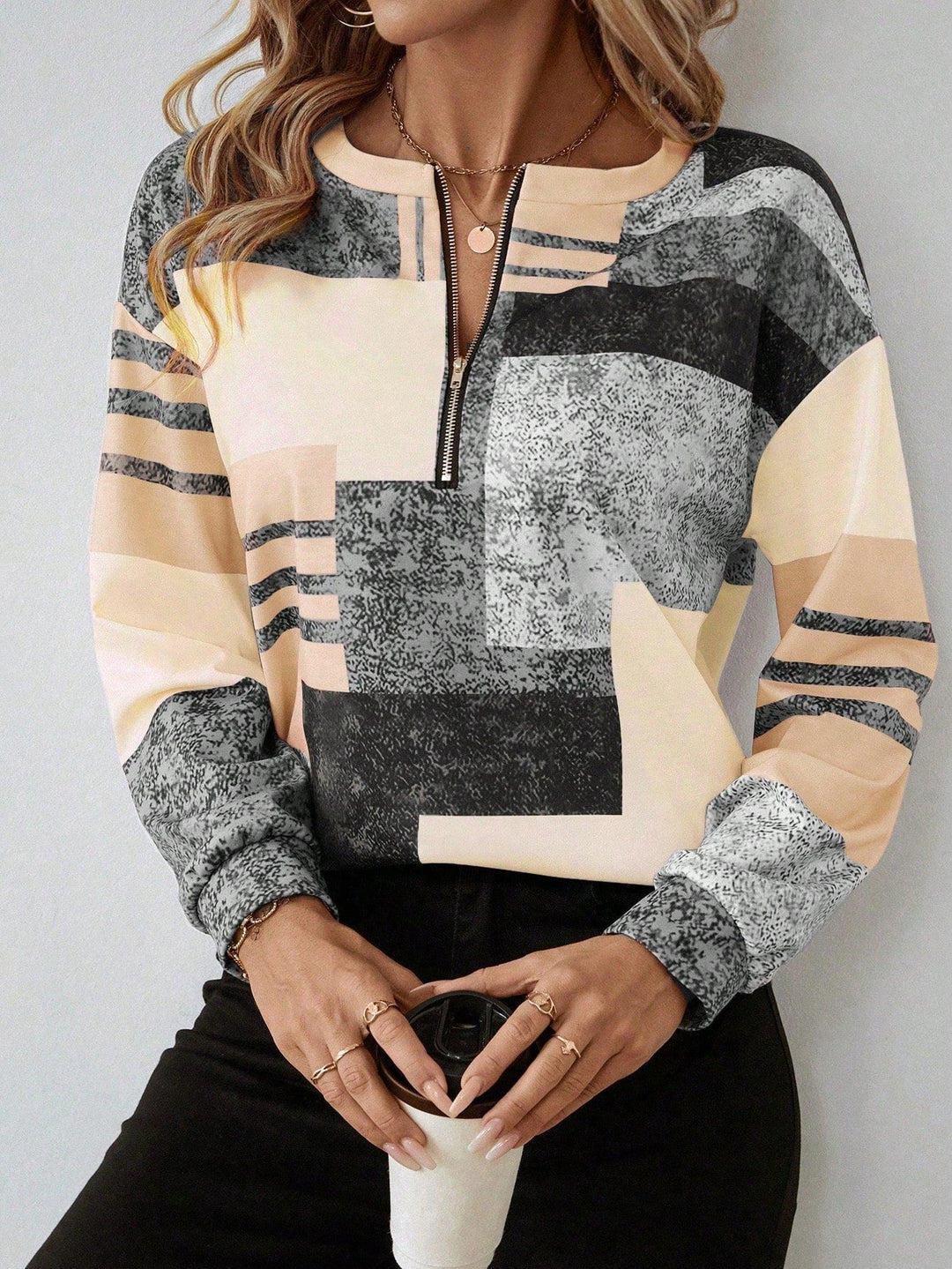 LOTTIE - SUDADERA CON ENCANTO DELICADO