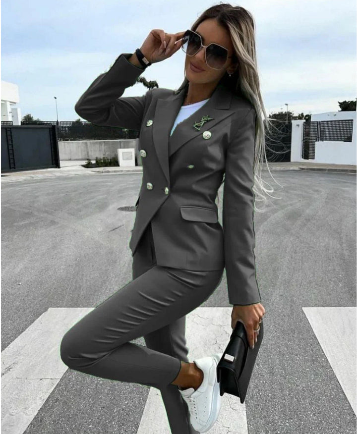 ALESSANDRA - CONJUNTO DE ESTILO CONFIADO