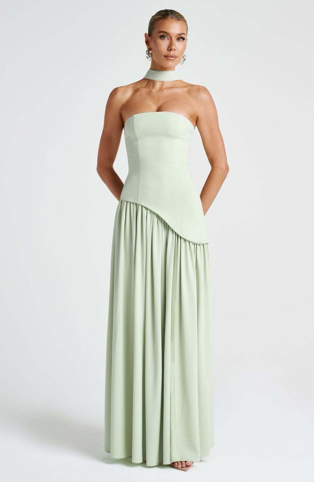 VESTIDO ELEGANCIA AL ATARDECER HORA DORADA