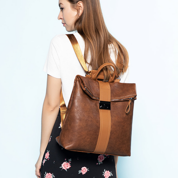 NIA - MOCHILA ESPECIAL DE CUERO