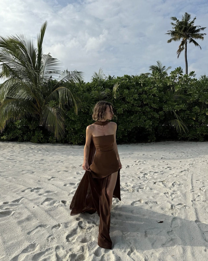 Ariadne - Vestido Maxi Asimétrico de Malla Patchwork Sin Tirantes