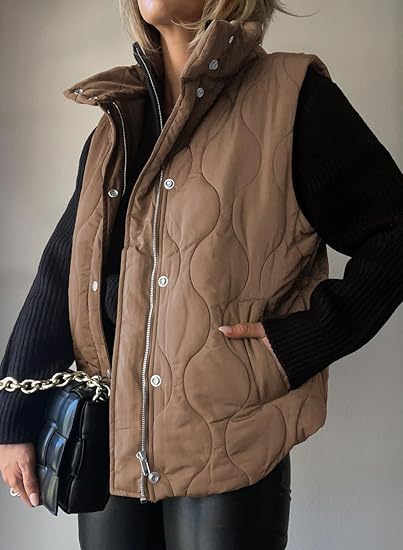 PAMU - CHALECO ACOLCHADO CON CUELLO CHIC CITY