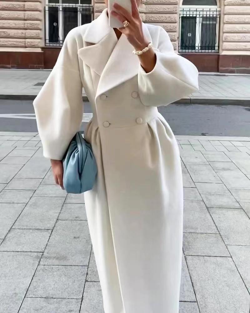 CLARRISE – UN IMPRESCINDIBLE DE INVIERNO ELEGANTE Y VERSÁTIL
