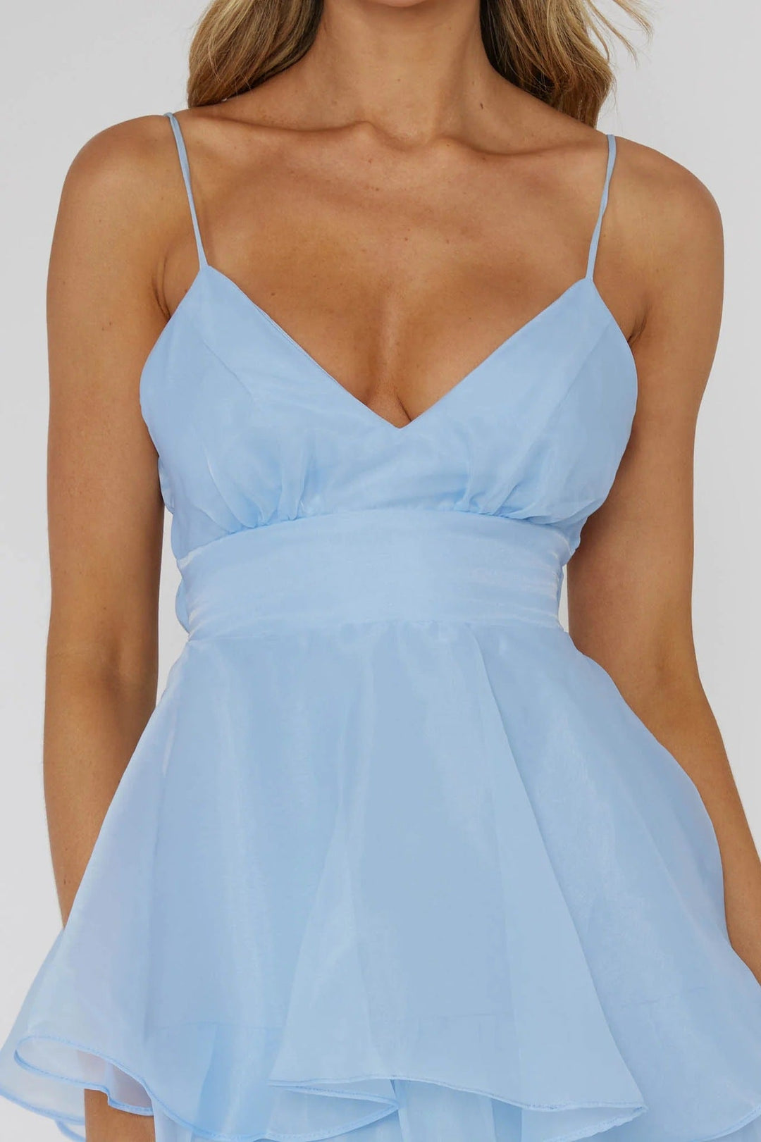 LOVETT - VESTIDO CHIC CON ESCOTE PROFUNDO