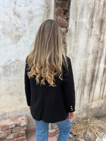 EVITA - BLAZER EJECUTIVO DE LAS CALLES DE LA CIUDAD