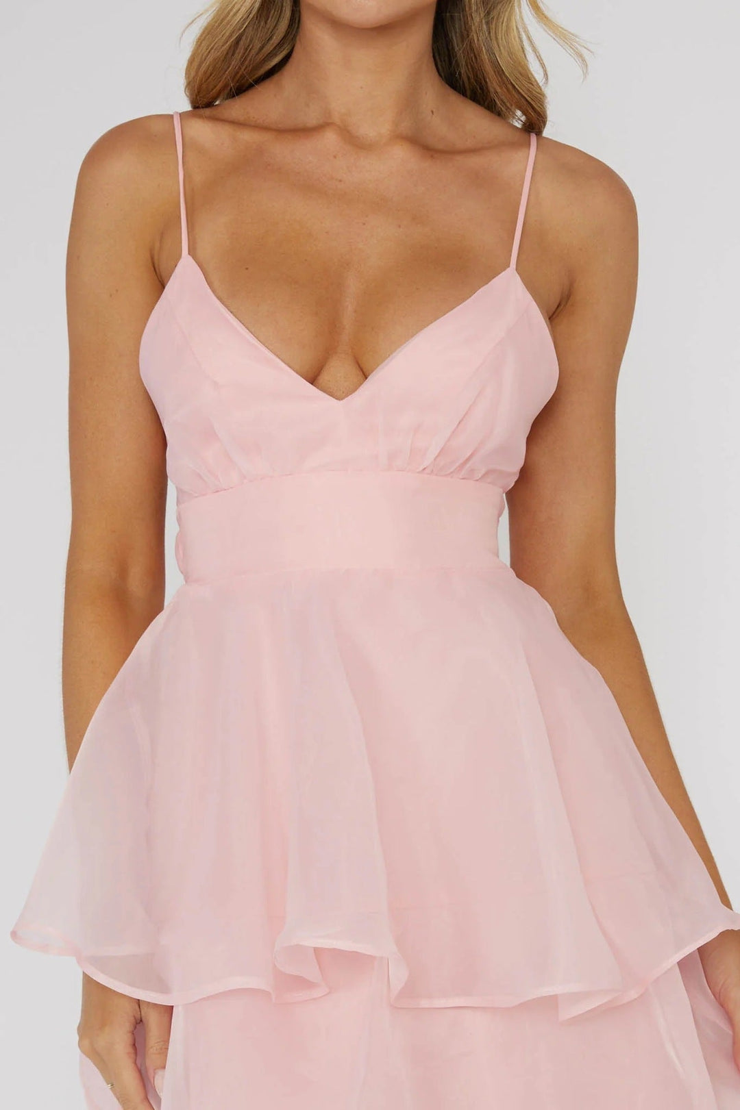 LOVETT - VESTIDO CHIC CON ESCOTE PROFUNDO