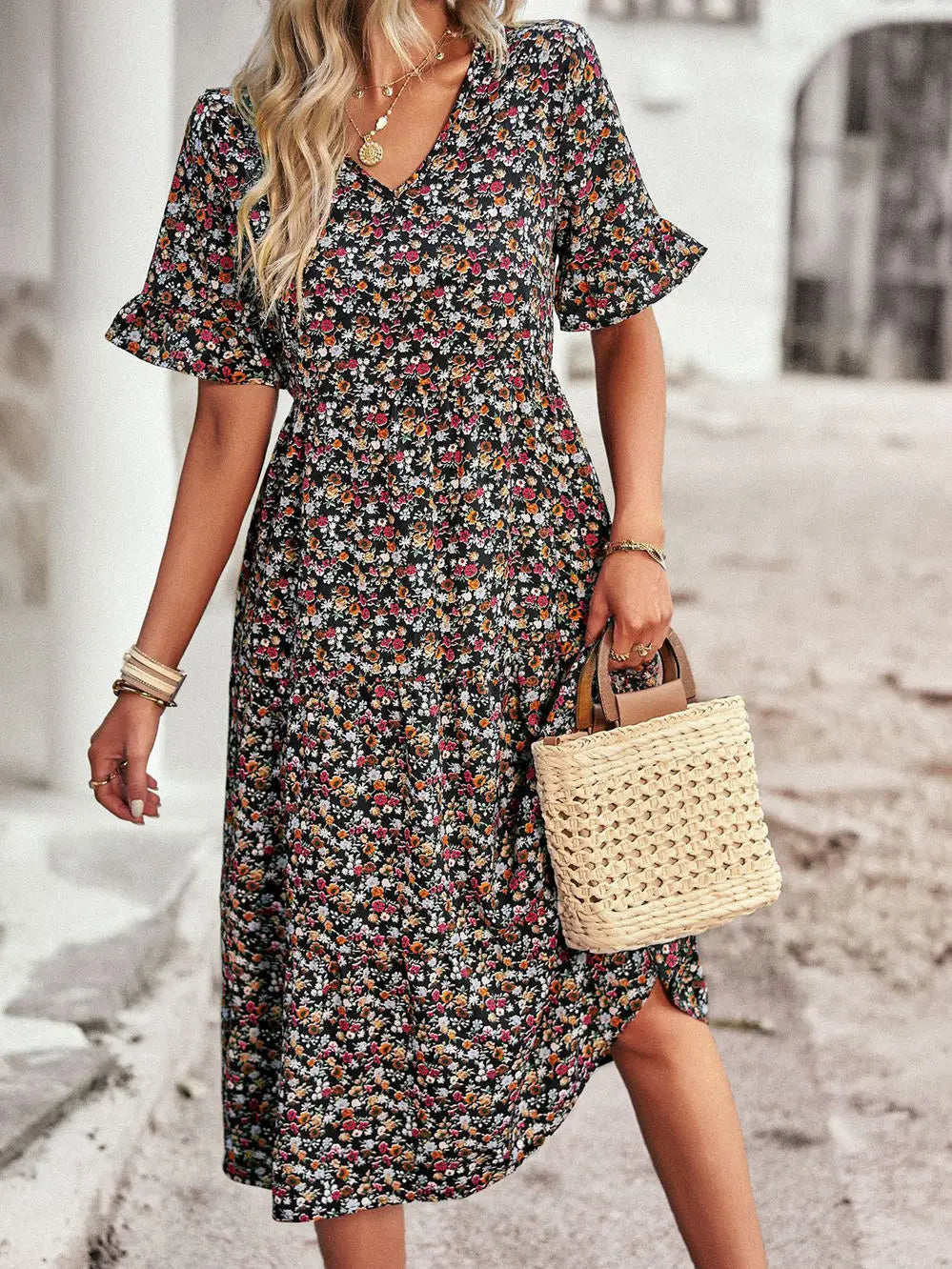 PAULA - VESTIDO FLORAL ELEGANTE CON ESCOTE EN V
