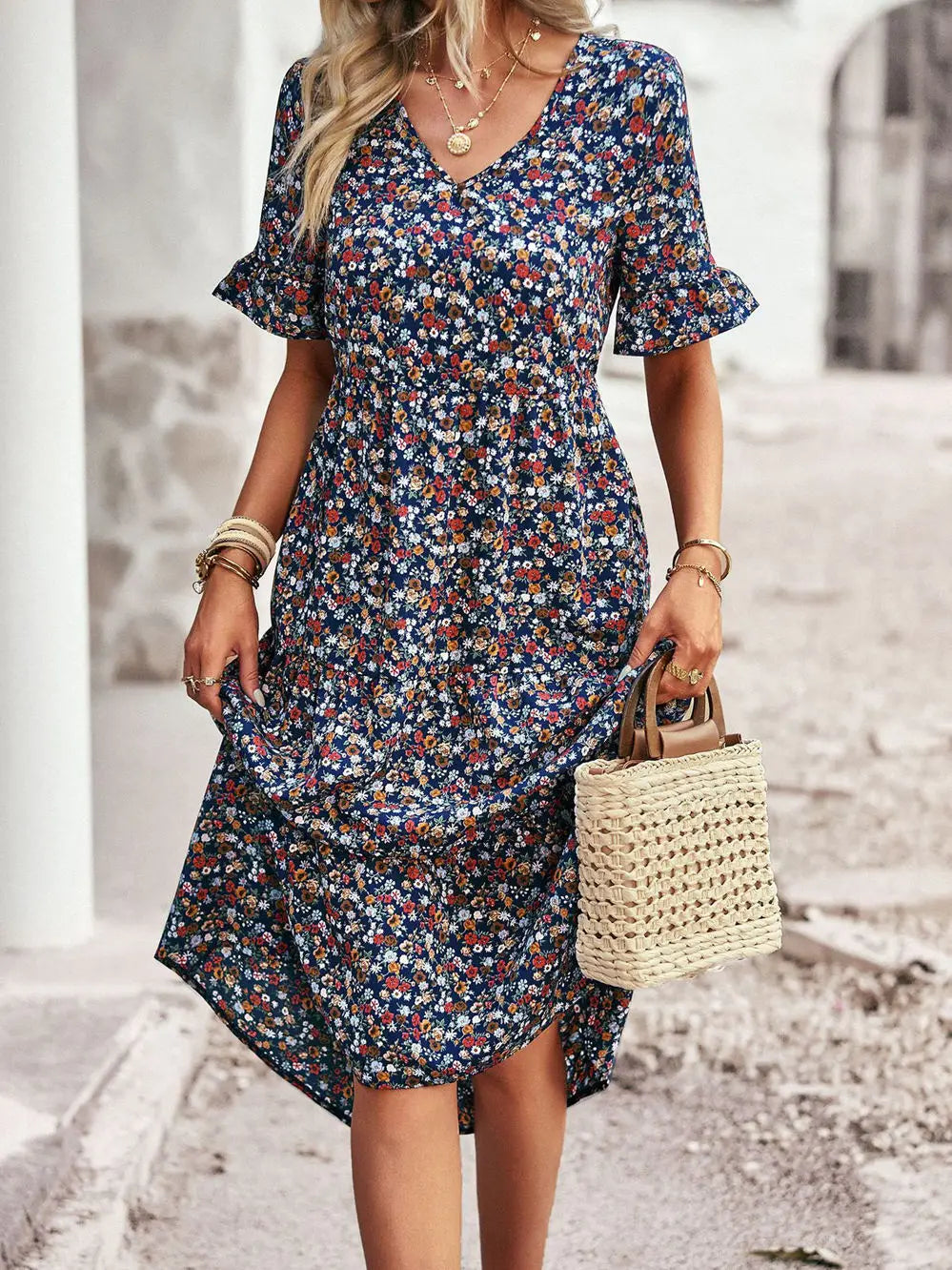 PAULA - VESTIDO FLORAL ELEGANTE CON ESCOTE EN V