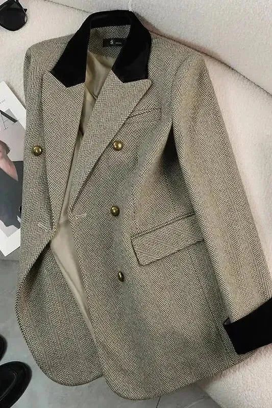 DANI - EL BLAZER CLÁSICO GENTRY