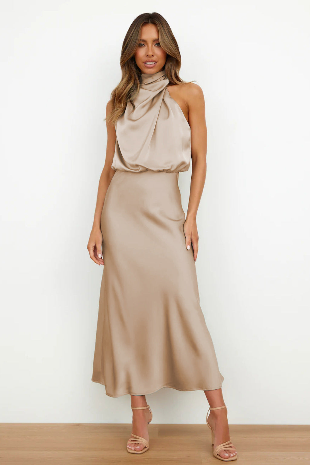 VENUS - VESTIDO MIDI DE SATÍN CON CUELLO HALTER