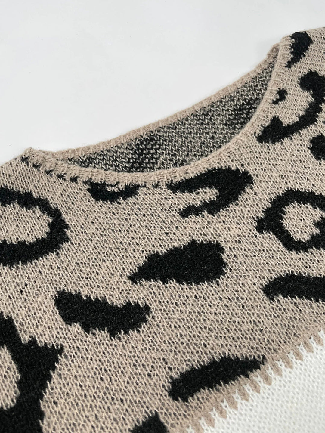 Penelope™ - Suéter Estampado de Leopardo Estilizado