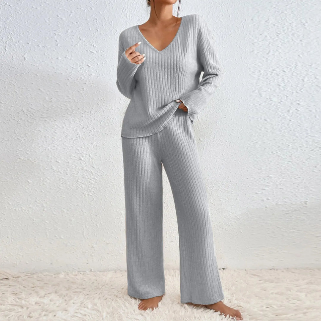 BLANCA - EL CONJUNTO MINIMALISTA DE ROPA CÓMODA
