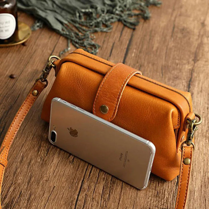 JACQUELINE - BOLSO DE CUERO CON ENCANTO ETERNO